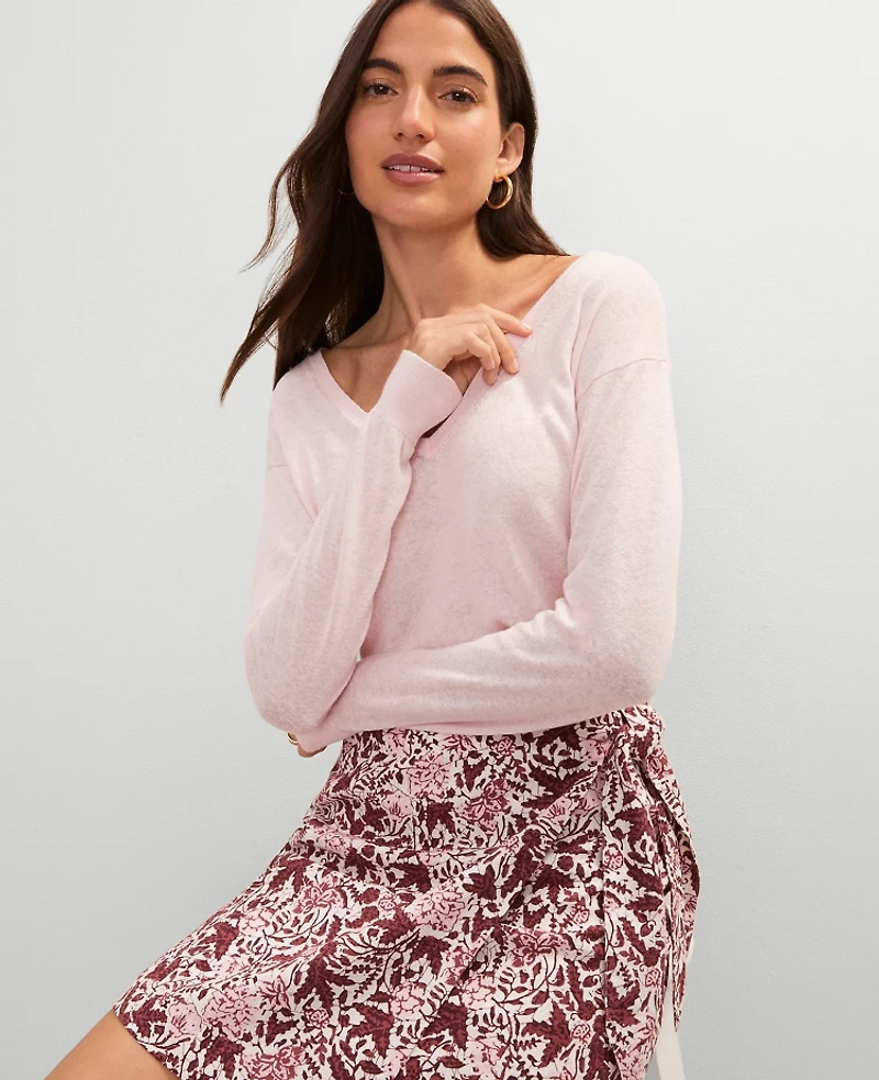 Ann Taylor Weekend Collection Linen Blend V-Neck Sweater Chalk Dust Pink Women's