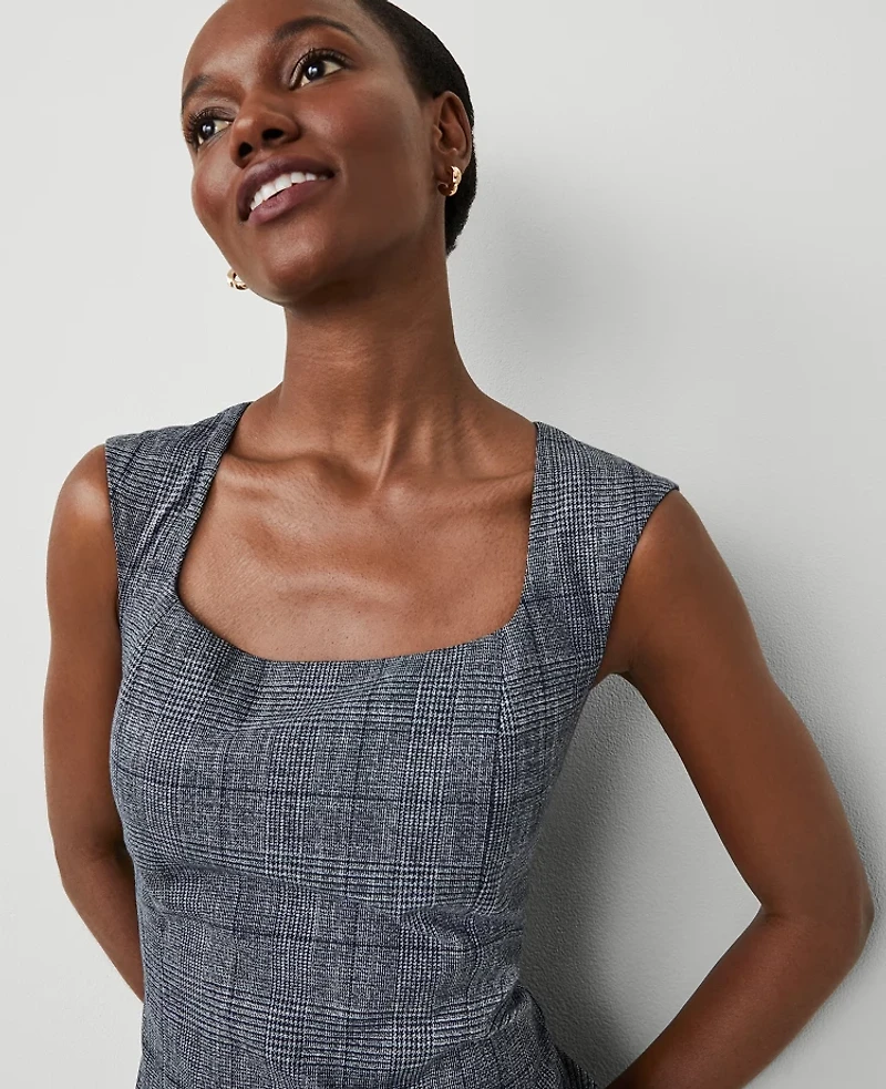 Ann Taylor The Petite Square Neck Sheath Dress in Plaid Size 00 Navy/White Combo Women's