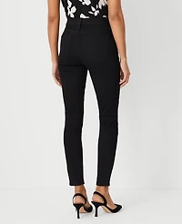 Ann Taylor Mid Rise Skinny Jeans in Classic Black Wash Size 14 Women's