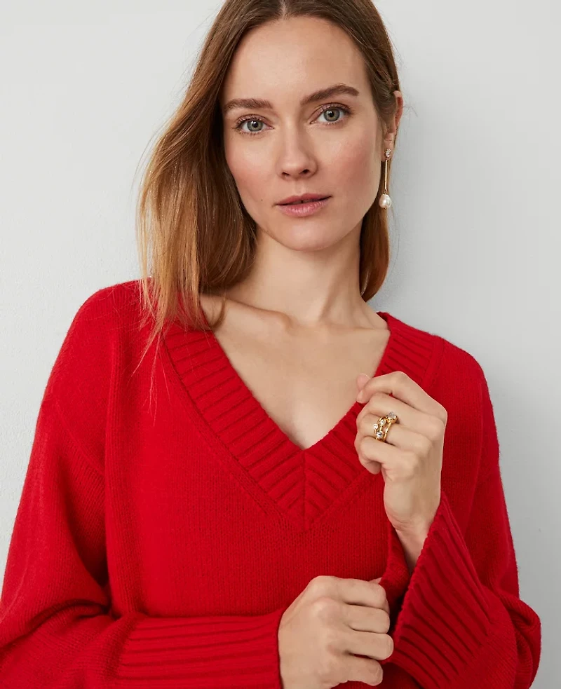 Ann Taylor Oversized V-Neck Sweater Size Medium Iconic Red Women's