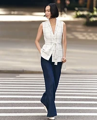 Ann Taylor High Rise Trouser Jeans in Classic Rinse Wash Size 6 Women's