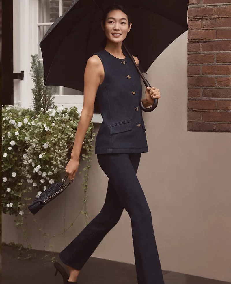 Ann Taylor The Petite Cropped Boot Jean Classic Rinse Wash Women's