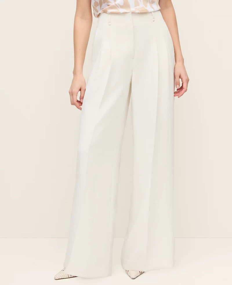 Ann Taylor The Petite Pleated Wide-Leg Pant Textured Crepe Winter White Women's