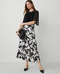 Ann Taylor Petite Floral Satin Maxi Skirt Size 0 Black Women's