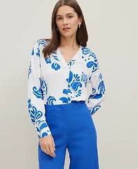 Ann Taylor Floral Mixed Media V-Neck Top Size XS Power Blue Women's