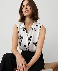 Ann Taylor Floral Satin Sleeveless Shirt Size Medium Winter White- Black Women's