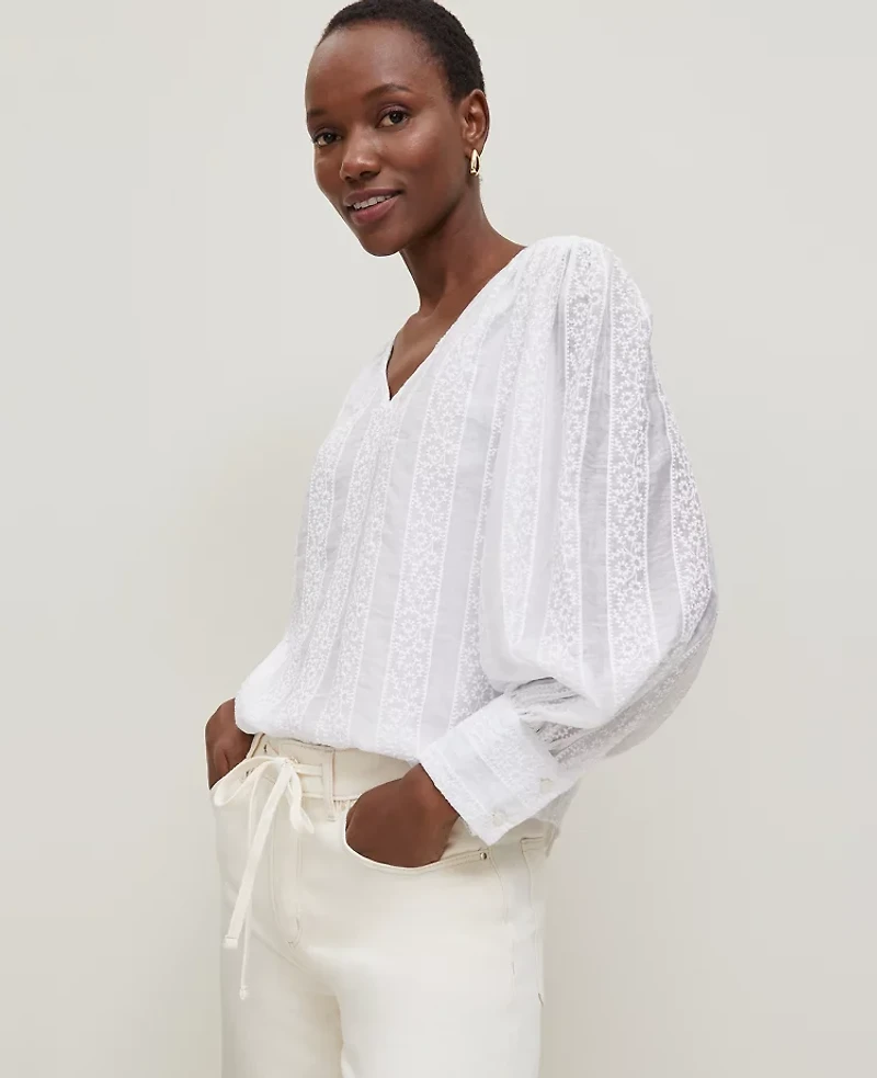 Ann Taylor Petite Embroidered V-Neck Popover Top Size Large White Women's