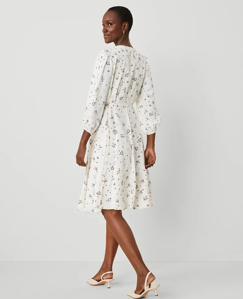 Ann Taylor Floral Seamed Flare Dress Size 4 Winter White Women's