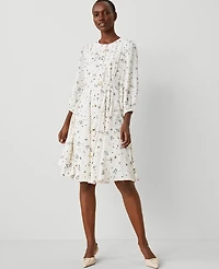 Ann Taylor Floral Seamed Flare Dress Size 4 Winter White Women's