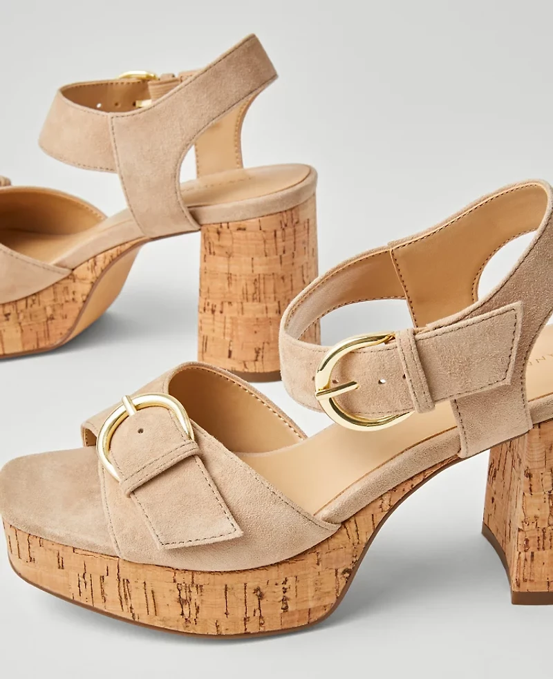 Ann Taylor Chunky Buckle Suede Platform Sandals Size 7 1/2 Light Sand Women's