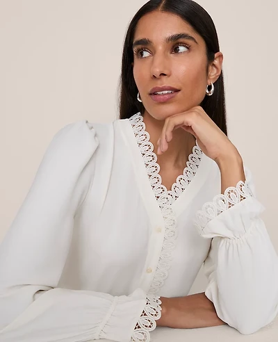 Ann Taylor Lace Ruffle Trim Blouse Size Medium Winter White Women's