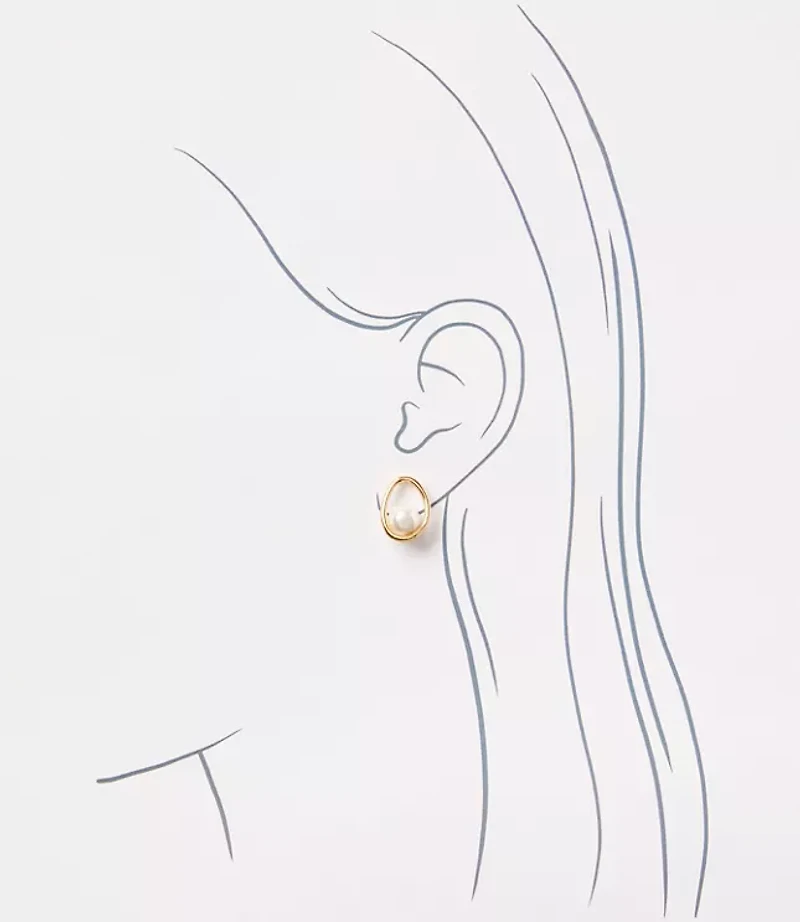 Pearlized Stud Earrings
