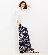 Petite Fluid Pull On Wide Leg Pants in Floral