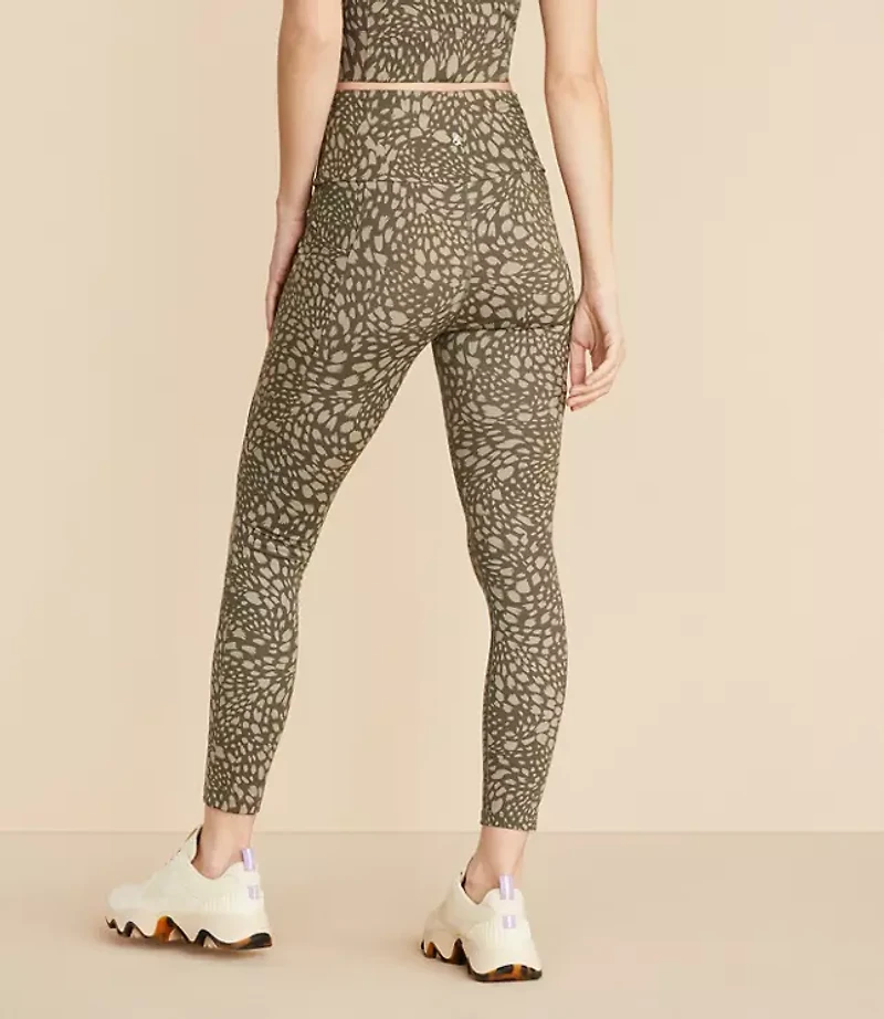 Lou & Grey Animal Print Side Pocket 7/8 Leggings