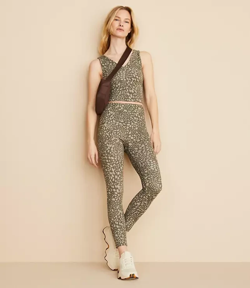 Lou & Grey Animal Print Side Pocket 7/8 Leggings