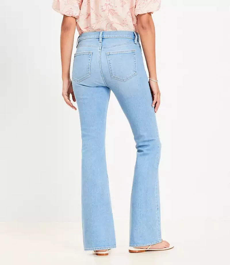 Mid Rise Boot Jeans Light Wash Indigo