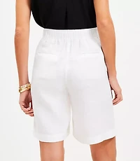 Petite Bermuda Shorts in Linen