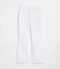 Rivete Curvy Welt Pocket High Rise Kick Crop Jeans White