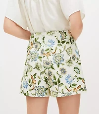 Petite Floral Darted Side Zip Shorts in Cotton Linen