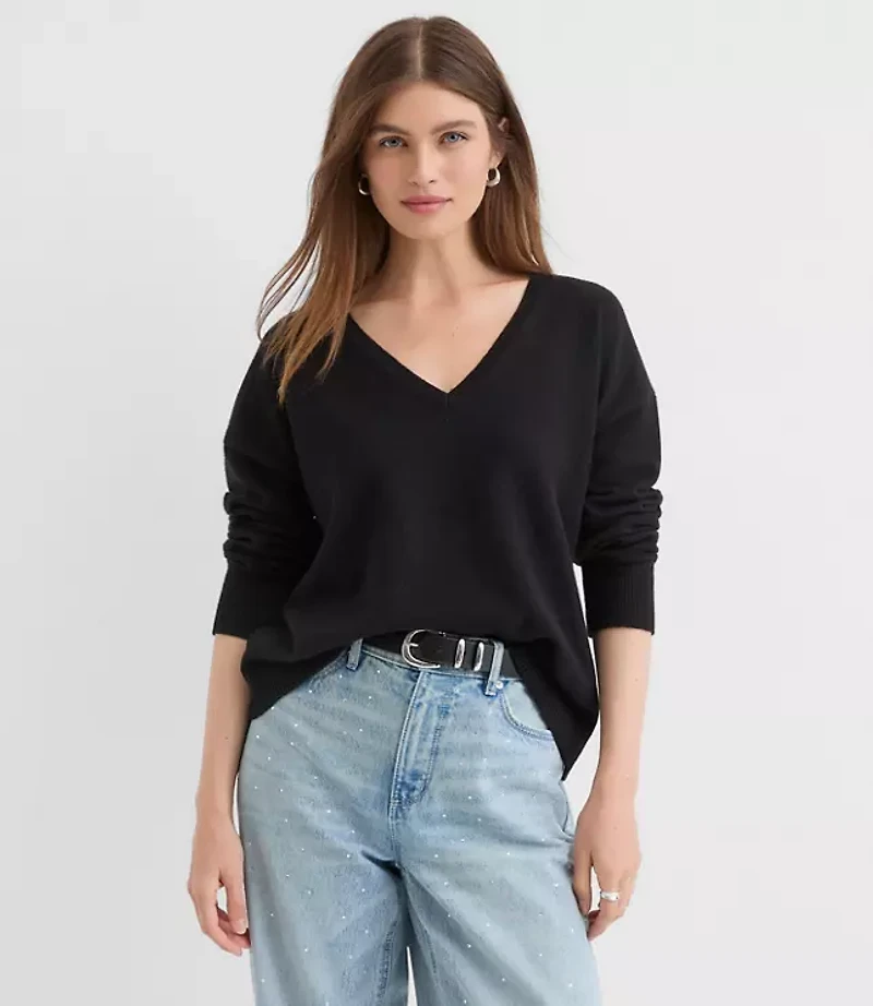 Petite Heathered V-Neck Relaxed Everyday Sweater