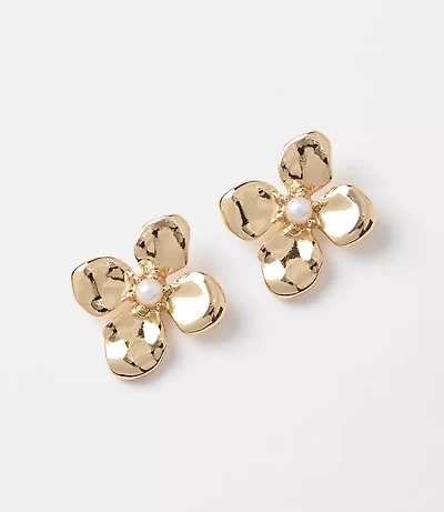 Pearlized Floral Stud Earrings