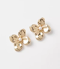 Pearlized Floral Stud Earrings