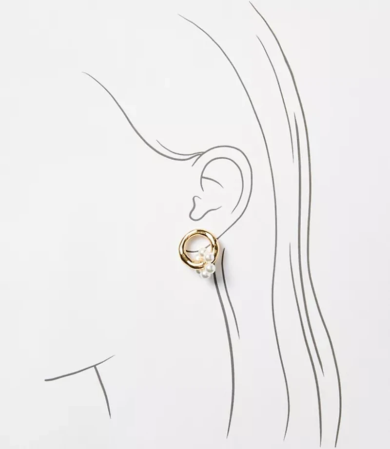 Pearlized Cluster Stud Earrings