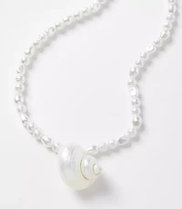 Pearlized Seashell Beaded Necklace
