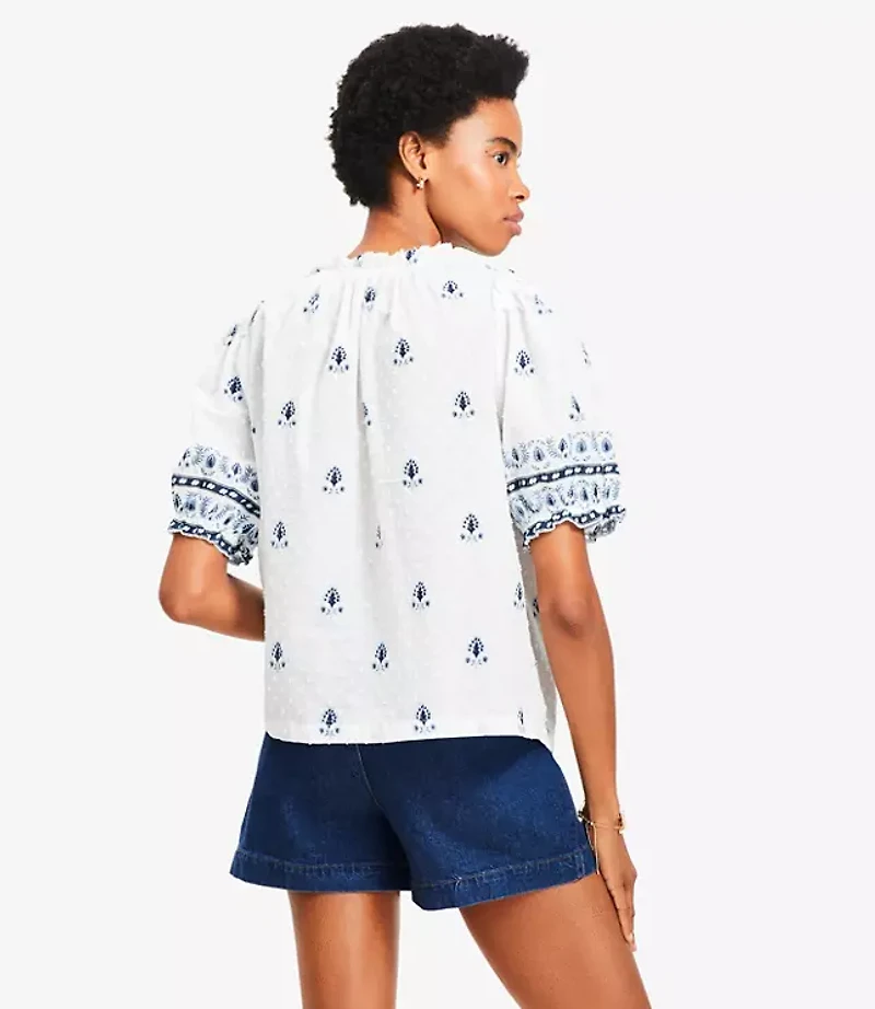 Border Floral Clip Pleated Blouse
