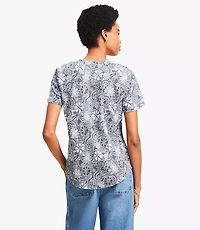 Deco Everyday V-Neck Tee