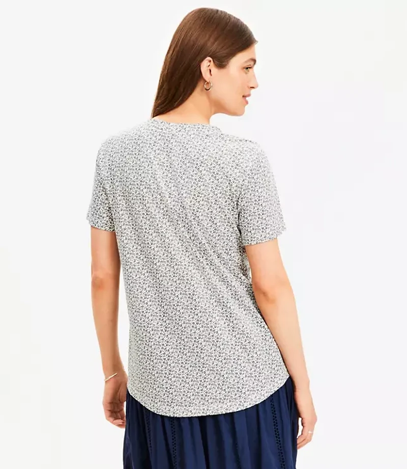 Garden Everyday V-Neck Tee