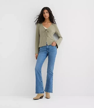 Rivete Mid Rise Boot Jeans Vintage Wash