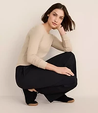 Lou & Grey Heathered Ribbed Shirttail Top