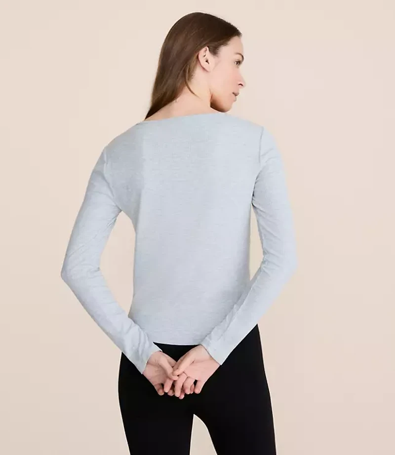 Lou & Grey Heathered Ribbed Shirttail Top