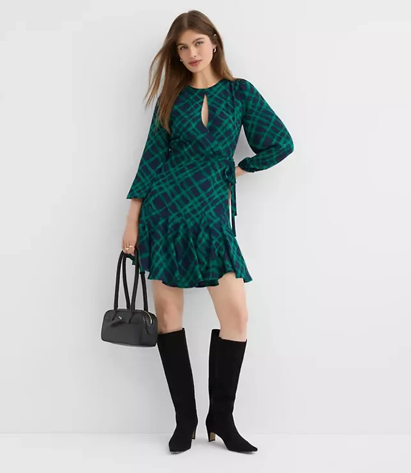 Petite Plaid Keyhole Godet Flare Dress