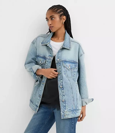 Petite Oversized Denim Trucker Jacket Vintage Light Indigo Wash