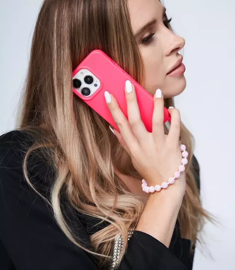 Cordée Berry Phone Wristlet