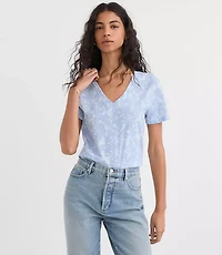 Bouquet Everyday V-Neck Tee