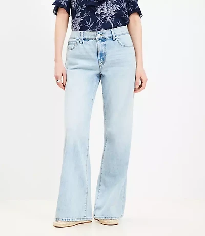 Petite Curvy Mid Rise Wide Leg Jeans Light Wash