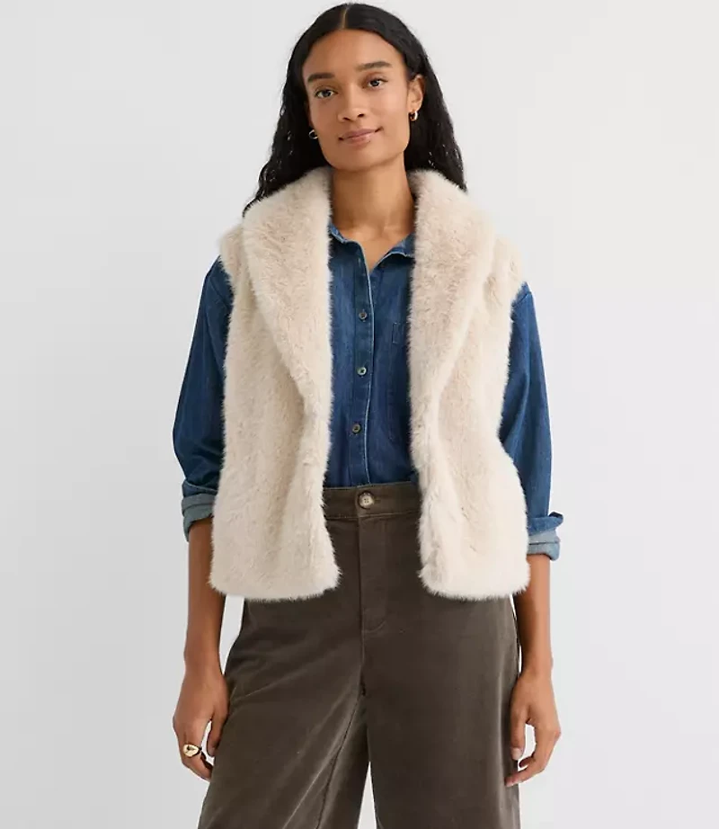 Petite Modern Faux Fur Pocket Vest