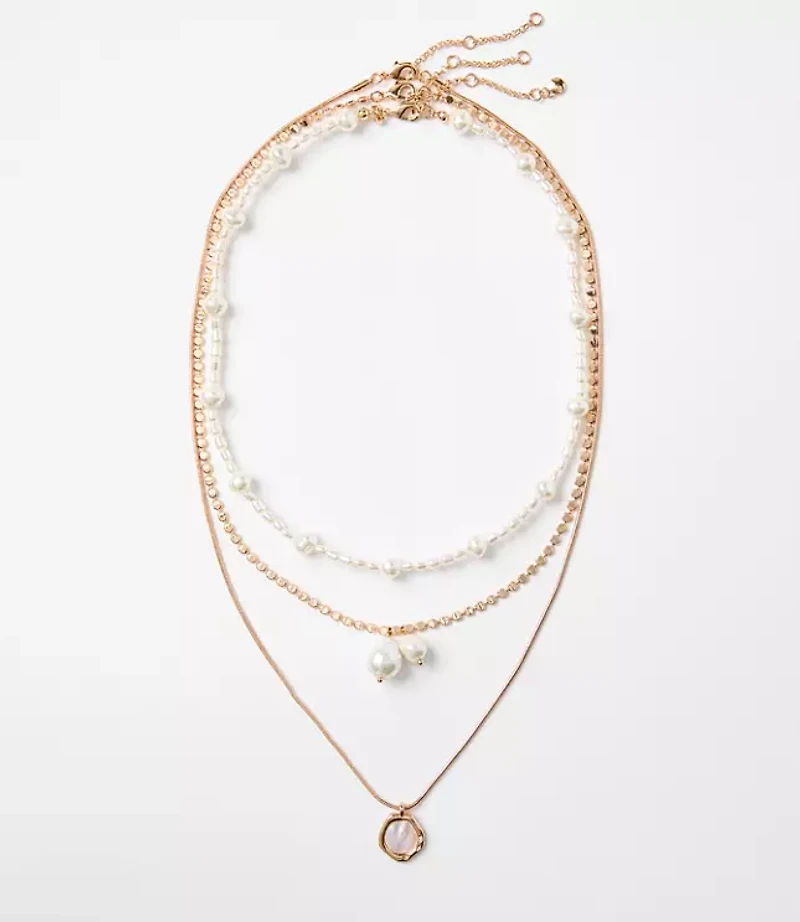 Pearlized Layered Pendant Necklace Set