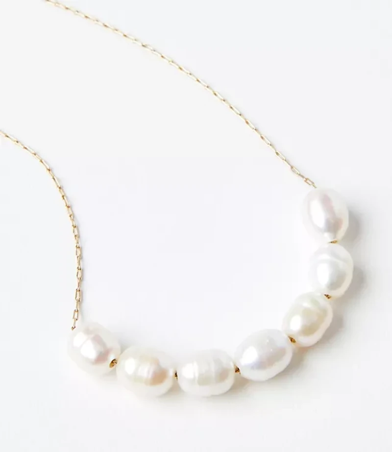 Pearlized Cluster Pendant Necklace