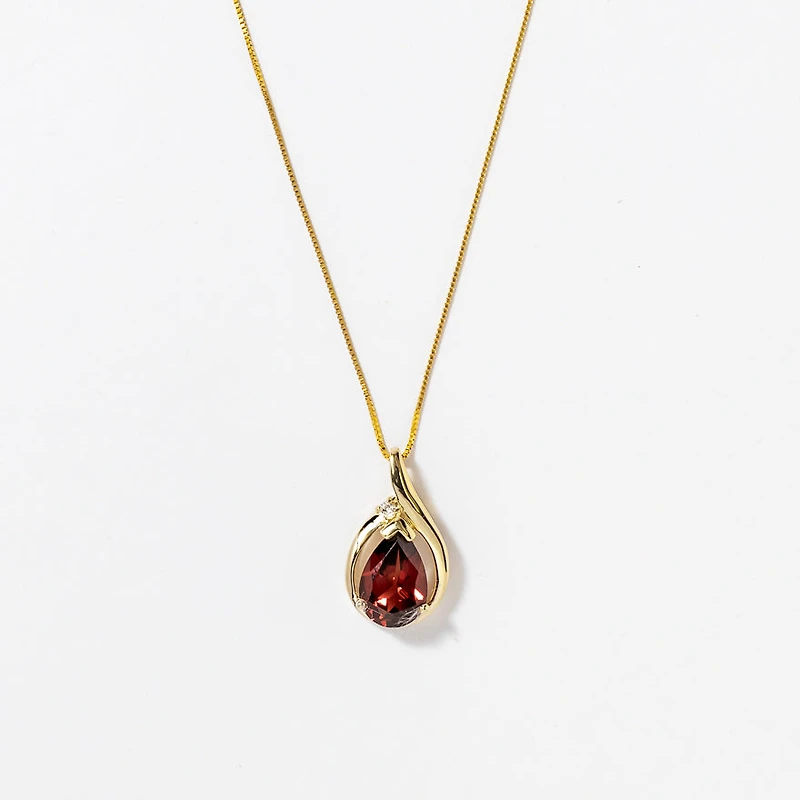 Garnet Necklace in 10K Yellow Gold
