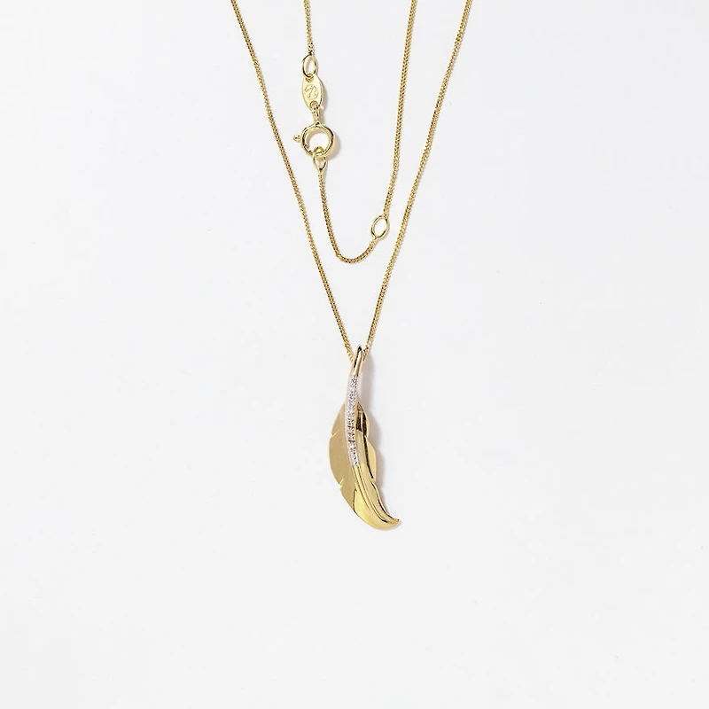 Diamond Feather Necklace in 10K Yellow Gold (0.04 ct tw)