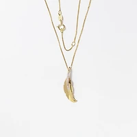 Diamond Feather Necklace in 10K Yellow Gold (0.04 ct tw)