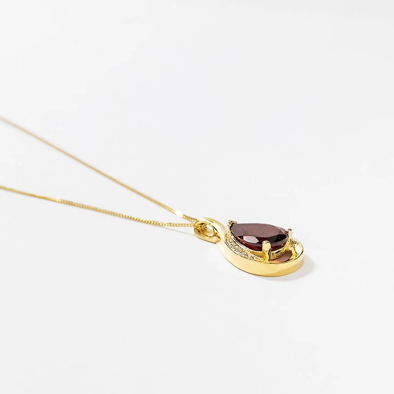 Garnet Necklace in 10K Yellow Gold