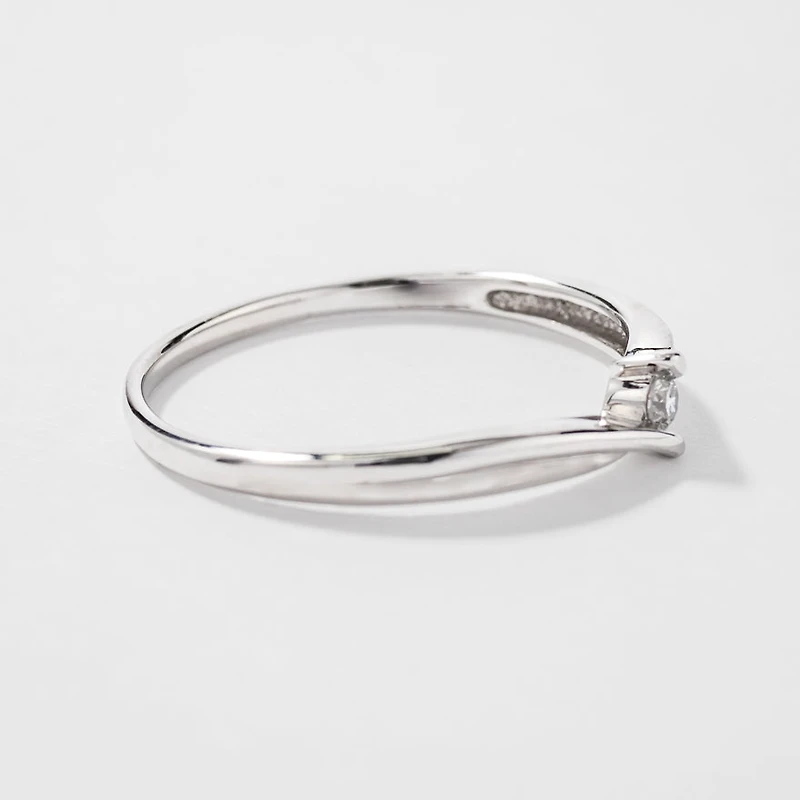 Diamond Celebration Ring 10K White Gold (0.04ct tw)