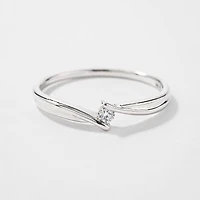 Diamond Celebration Ring 10K White Gold (0.04ct tw)