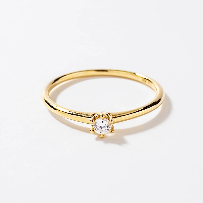 Mini Engagement Ring 10K Yellow Gold (0.07 ct tw)