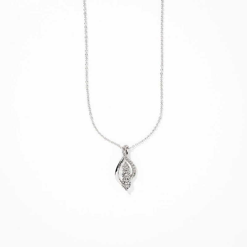 Diamond Cluster Necklace in 10K White Gold (0.20 ct tw)